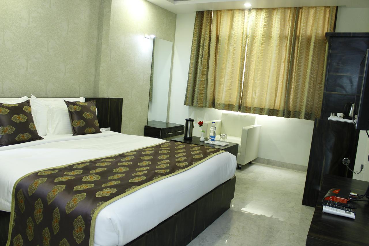 Tulip Continental Hotel Hamirgarh Zewnętrze zdjęcie